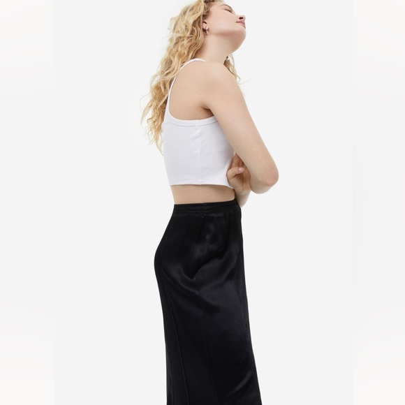 H&M cropped vest top | - Picture 4 of 10